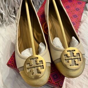 Tory Burch Beige and Gold Flats